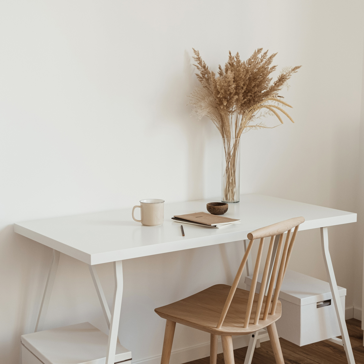 Minimalist Office Table